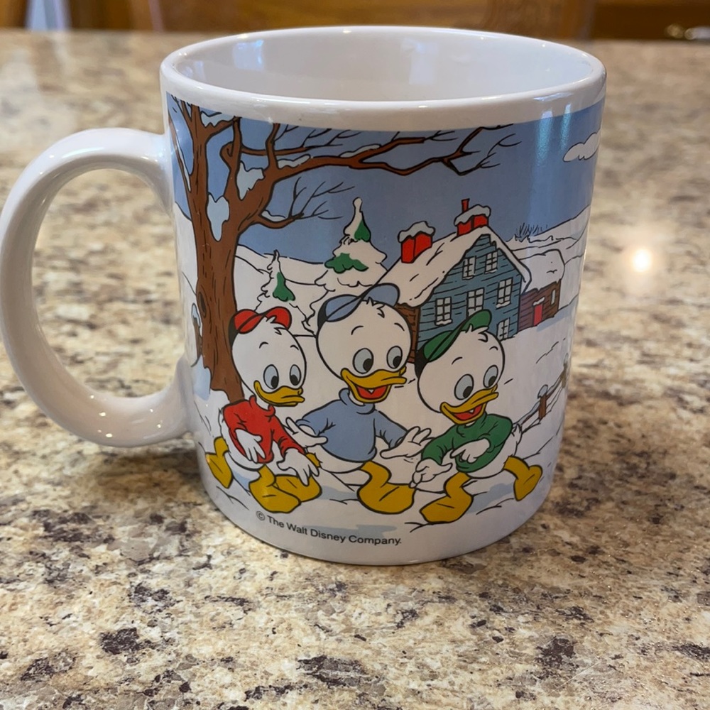Vintage 1988 Walt Disney’s Duck Tales Coffee Mug. Holiday. EUC